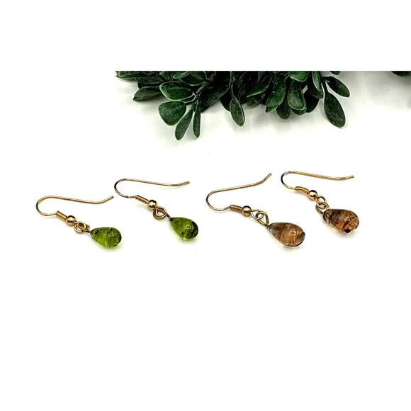 Set Of 2 Pairs Gold Tone Drop Earrings With Green & Brown Glass Teardrops - Picture 4 of 4